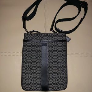 Authentic Coach Signature cross body bag